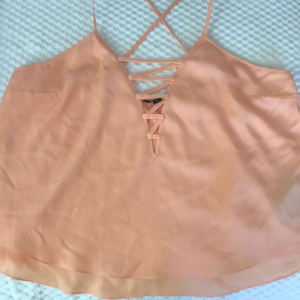 Guess size L peach top - never worn